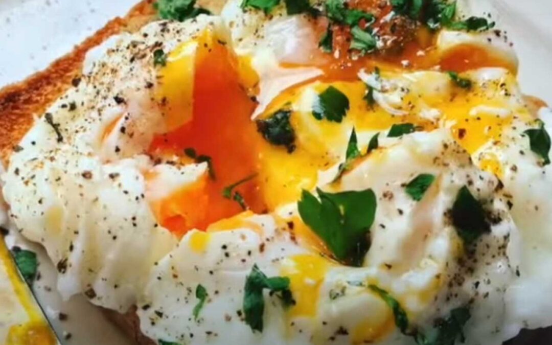 Simple poached eggs